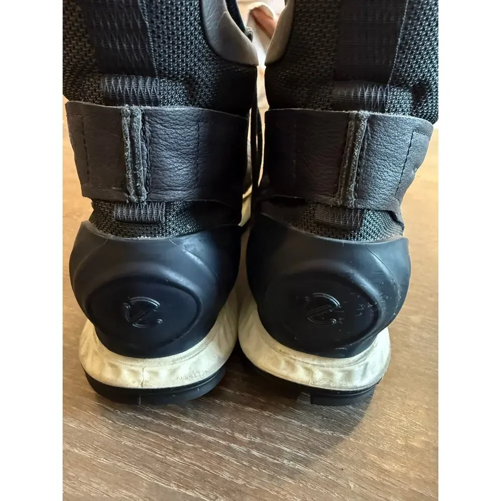 Ecco excellent preowned